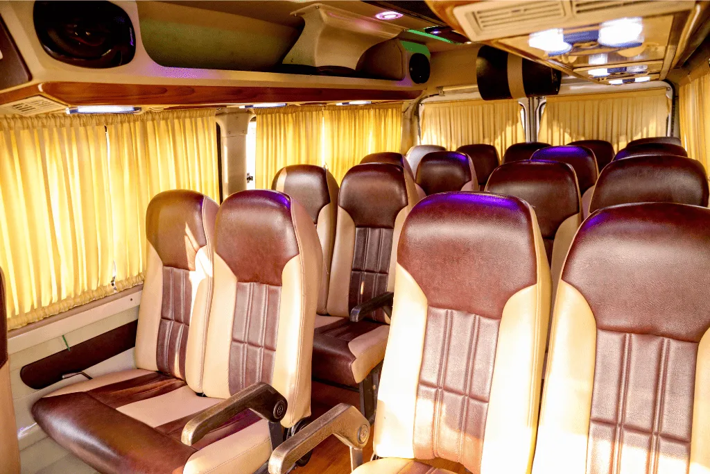 18 Seater Tempo Traveller